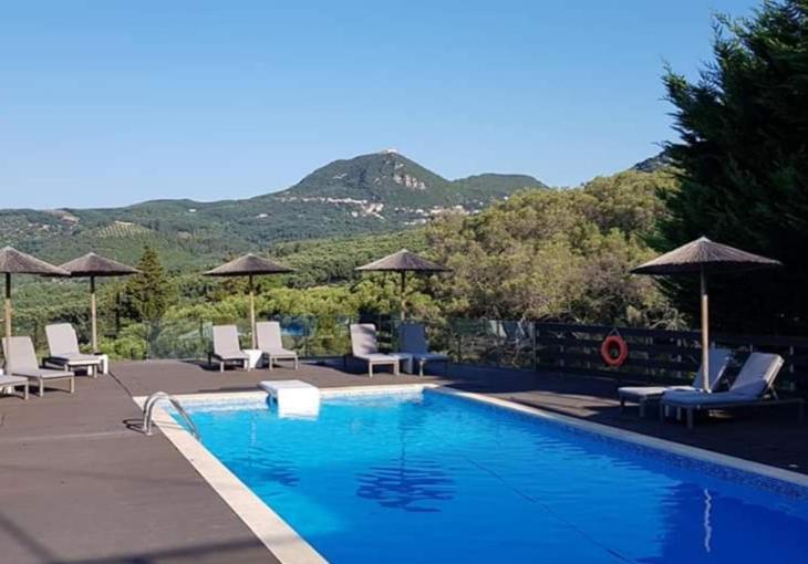 Diogenis Parga Studios Luaran gambar
