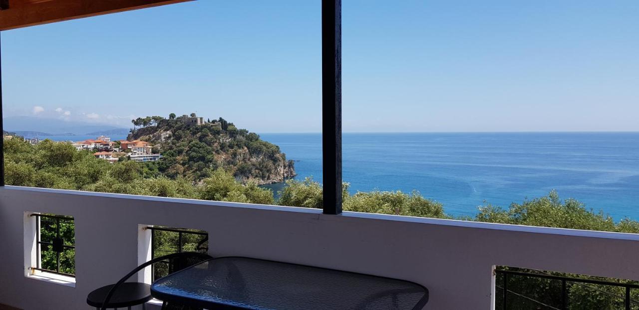 Diogenis Parga Studios Luaran gambar